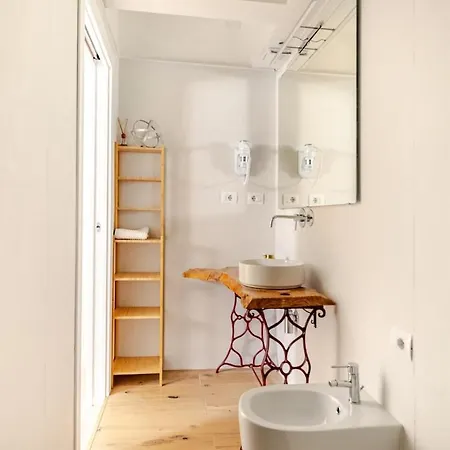 A 75 Passi Dal Mare Con Parcheggio Privato E Giardino リミニ