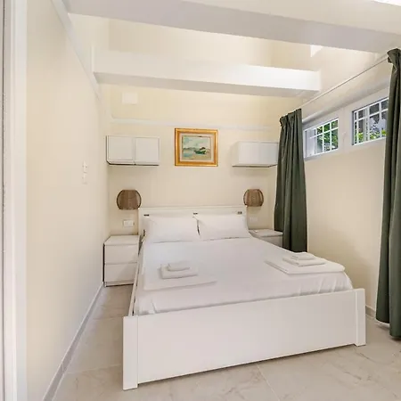 A 75 Passi Dal Mare Con Parcheggio Privato E Giardino アパート リミニ