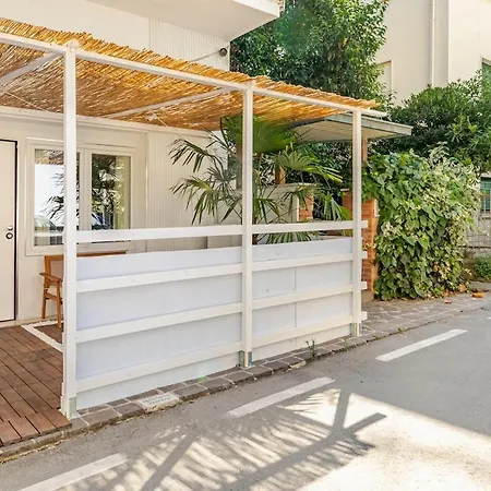 아파트 A 75 Passi Dal Mare Con Parcheggio Privato E Giardino