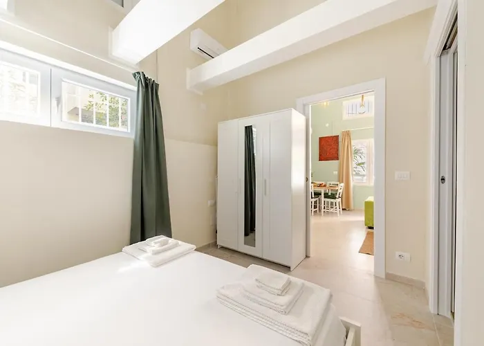 A 75 Passi Dal Mare Con Parcheggio Privato E Giardino *